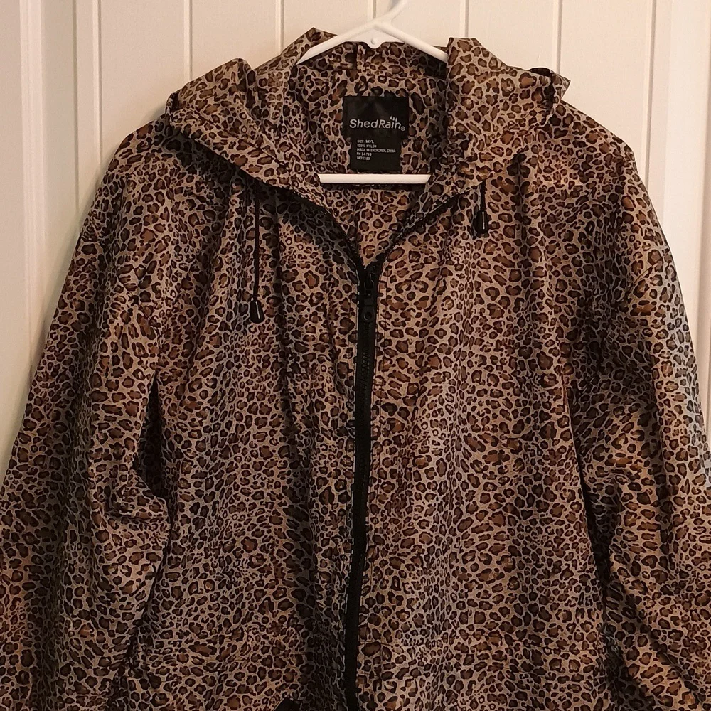 Woman's ShedRain Fun Leopard Print Jacket-Size M/L
